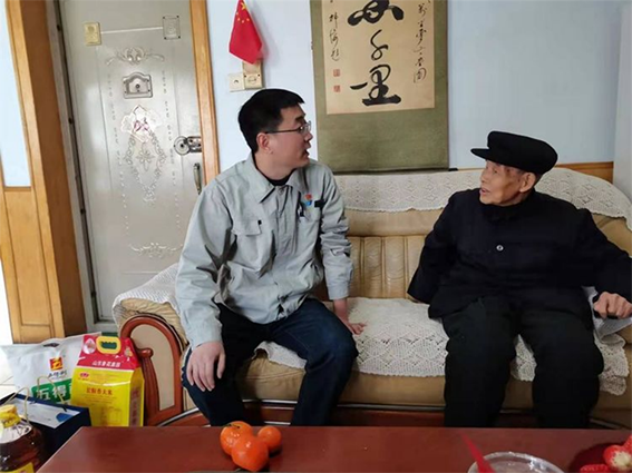 华电章丘发电有限公司开展走访慰问老干部、老党员活动