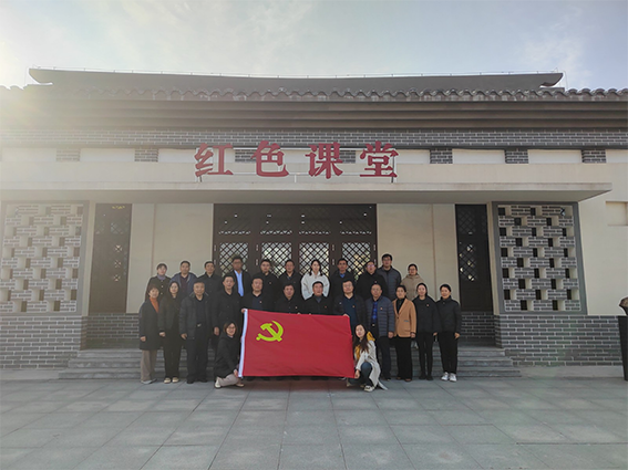 区统计局开展“参观红色教育基地，接受革命思想洗礼”主题党日活动