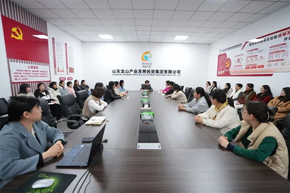 巾帼添彩 勇毅前行160.png