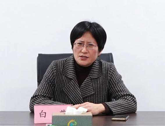 巾帼添彩 勇毅前行464.png