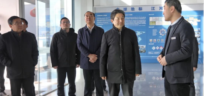 边祥为到圣井街道调研企业生产和项目建设61.png