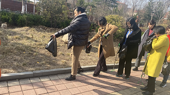 传承雷锋精神，争做文明先锋 ——章丘区委党校开展“党员先锋志愿服务”活动